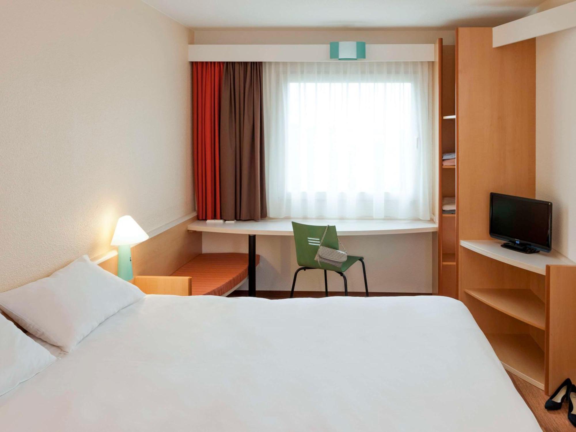 Hotel Ibis Nancy Centre Gare Et Congres Exterior foto